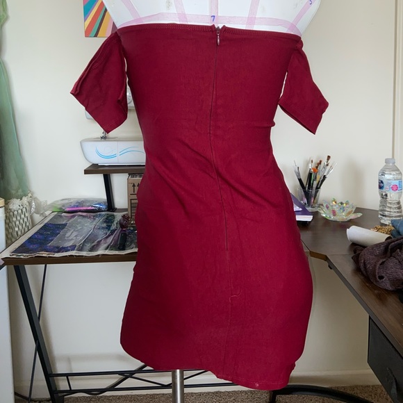 the vintage shop red off shoulder body con dress - Picture 2 of 2